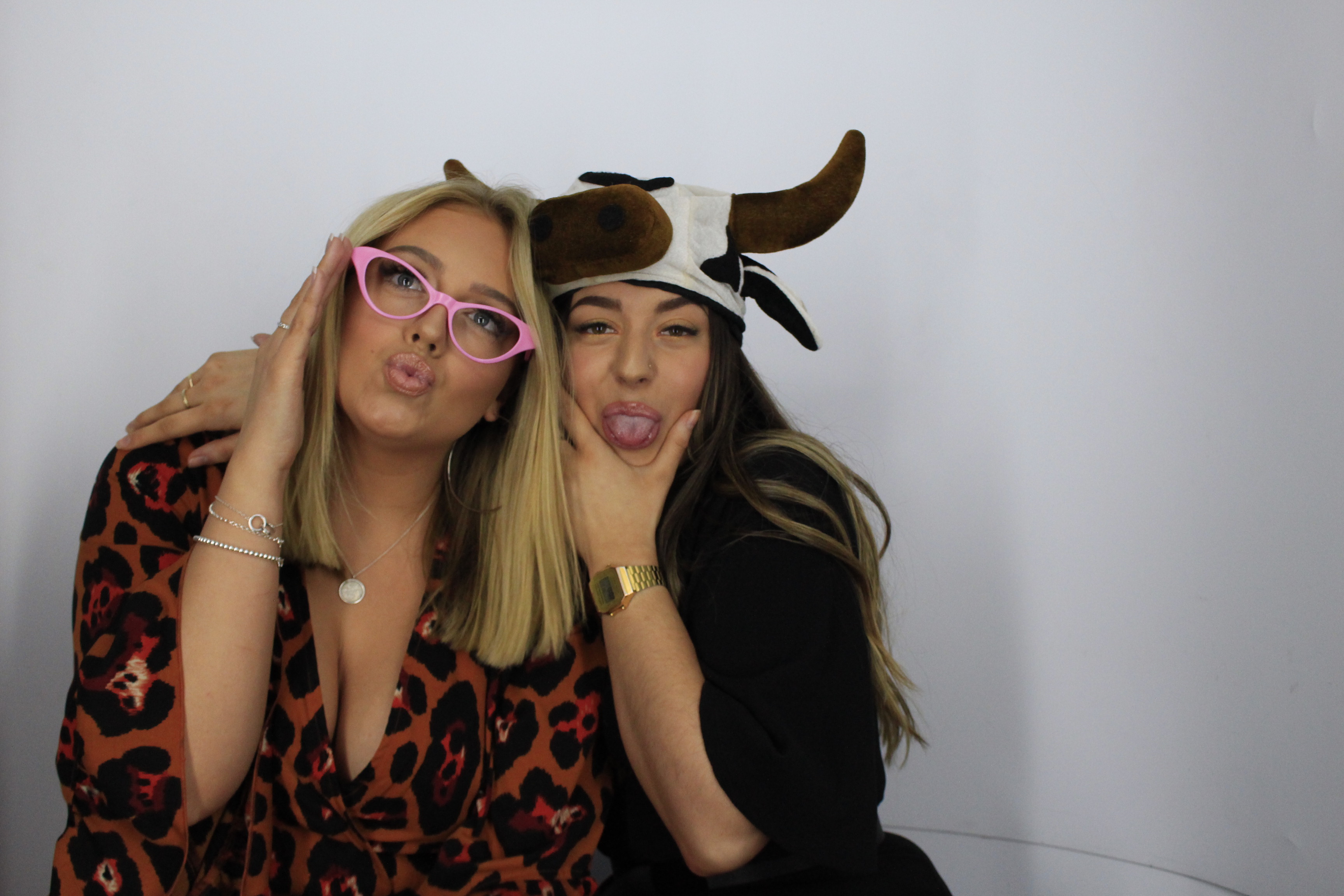 Darren and sarah’s 40th birthday celebration | View more photos from the event at gallery.myphotoboothexperience.co.uk/u/MyPhotoBoothExperienceLtd/Darren-and-sarah’s-40th-birthday-celebration